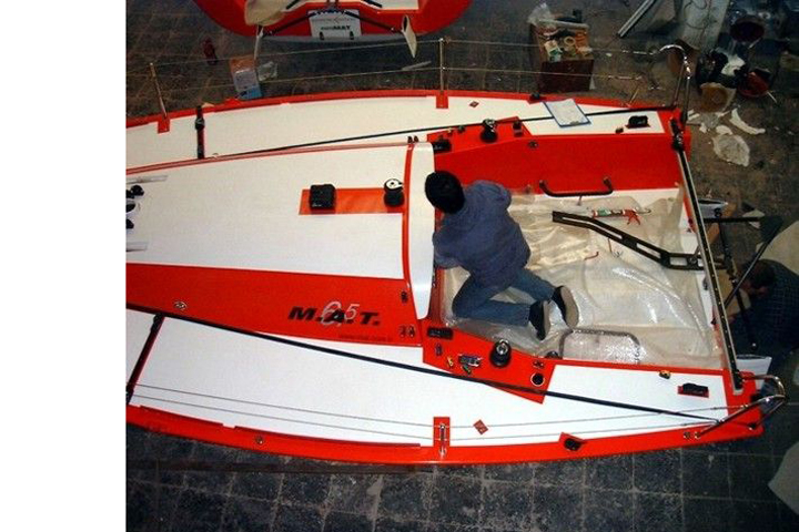 M.A.T. 6.5 Canting keel