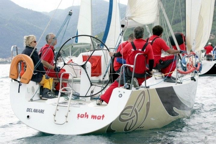 Şah Mat / Kahve Dünyası Wins in Istanbul